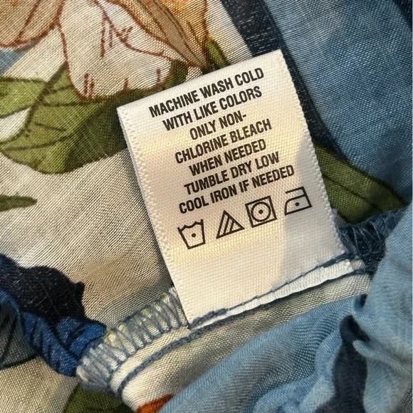 NWOT CeCe Women’s Floral Blouse - Picture 4 of 8